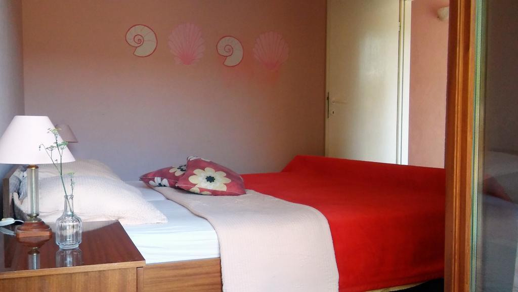 Apartmani Conar Drvenik Veli Exterior photo
