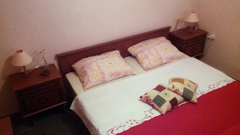 Apartmani Conar Drvenik Veli Exterior photo