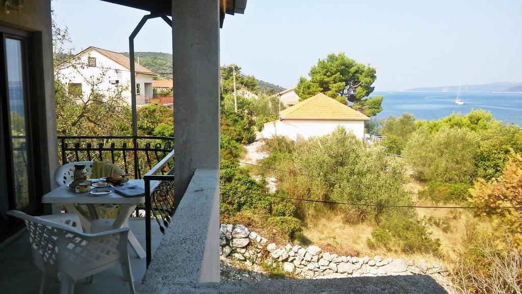 Apartmani Conar Drvenik Veli Exterior photo